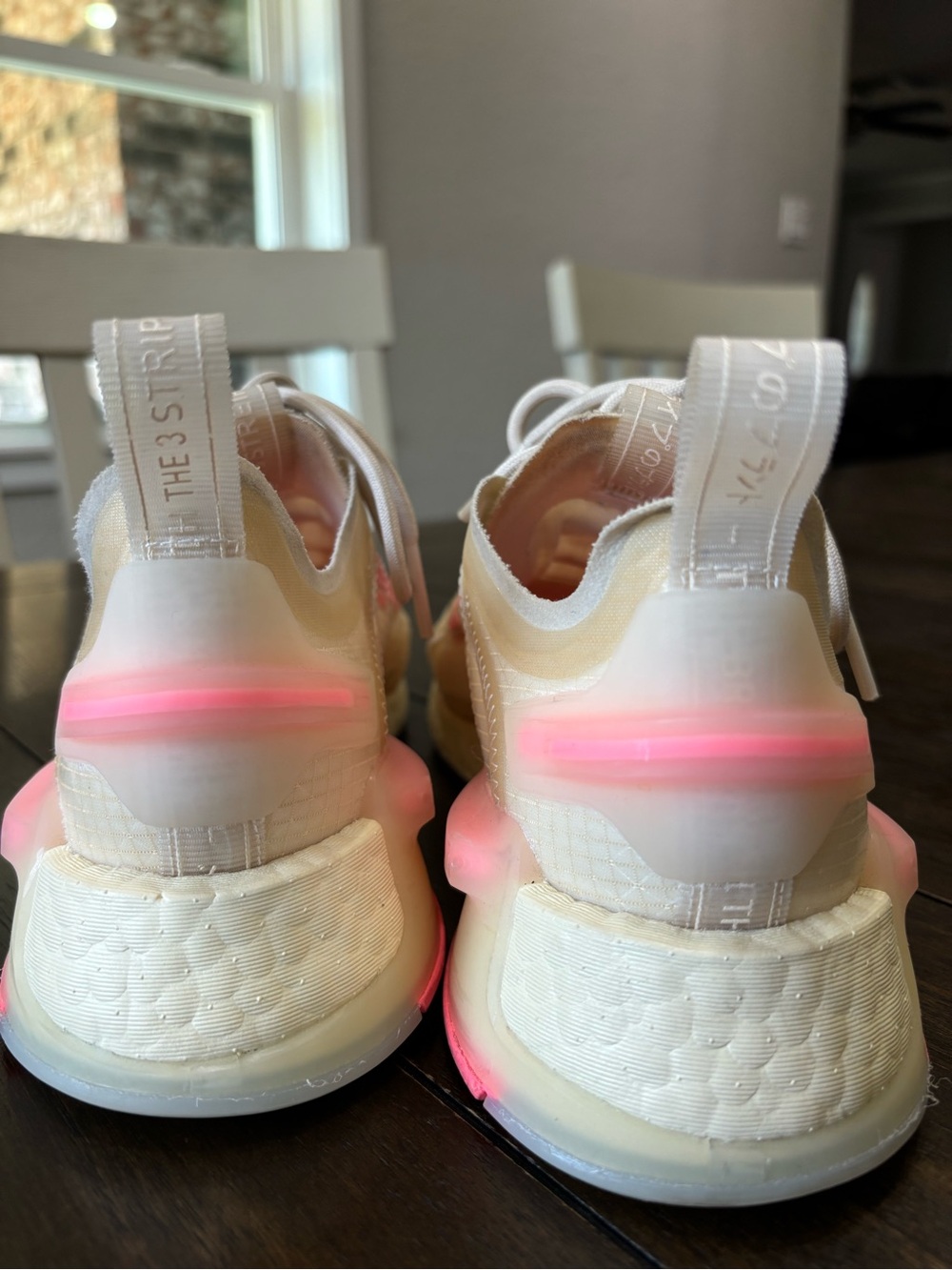 Adidas NMD_V3 Wonder White Pink Boost Sneakers Women’s Size 7 GX5785 - Picture 4 of 14